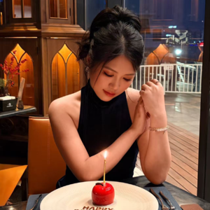 [访]Rachel 恋爱脑到不婚我经历了什么 再多伤也要一直美丽优雅 像Maye•Musk梅耶马斯克