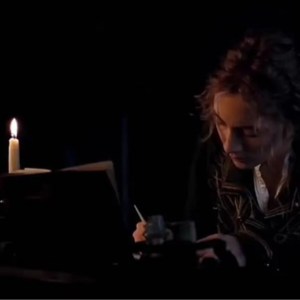 V22. 握笔的女人占了半间屋子：4.23世界读书日