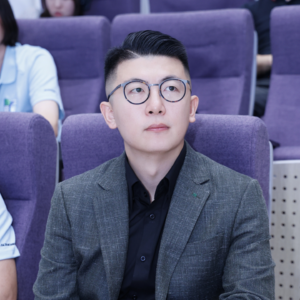 巴萨皇马势头相反，曼联回归网红队？