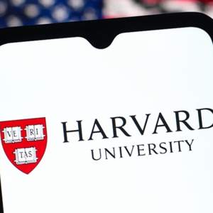 正式起诉特朗普政府，哈佛大学升级“战斗”