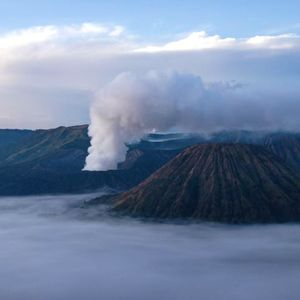 Vol.12 印尼布罗莫：穿越沙海盆地奇观，火山口感受地球脉动！