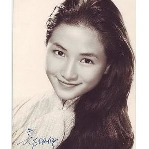 重读郑佩佩：从“邵氏侠女”到“花少大姐”，她为啥值得被怀念？