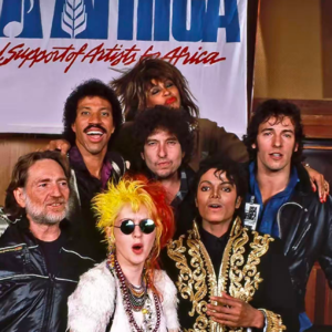 重温神级现场/1985年迈克杰克逊领众歌星共唱“世界和平，人类一家人”