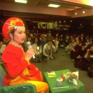 E702. 妈妈和我说，她可以不要我，但必须要她的神