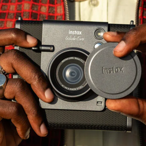 2025春季新相机种草（上）：富士—新拍立得必买吗？便携中画幅？