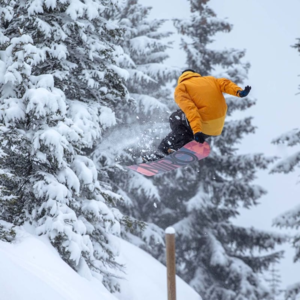 E33 对话比利白：滑雪、生意与未完成的理想——他在没雪的城市，开了一家滑雪空间