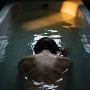 EP38 “门是从里面顶住的”：深圳母子“密室”死亡事件