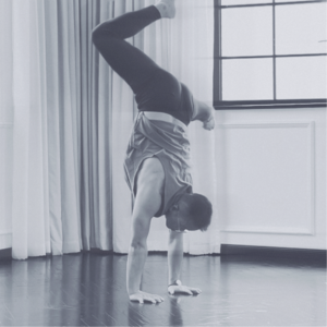 年龄35+，金融业裸辞，成为瑜伽老师的他，得到所有or一无所有？