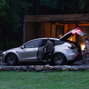 车圈大件事｜特斯拉Model YL不是特供车/蔚来ES8卖太便宜遭吐槽？