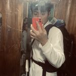 每天学习的年轻人