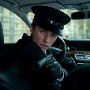 E17 拯救世界太老套了,现在主角都在自救