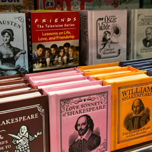 导览级解读 - 上博《从莎士比亚到J.K.罗琳：英国文学家肖像与名迹展》