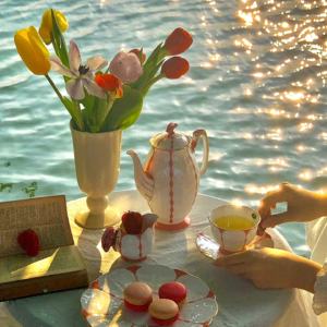 VOL545.电影《立春》的意象建构与主题表达∶每当春天来临，是救赎还是沉沦？