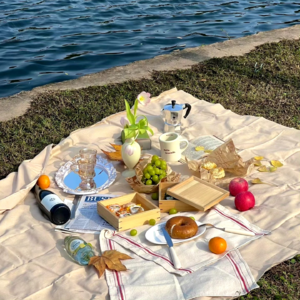 VOL549.诗性喜剧电影《马路天使》：上海弄堂光晕里的温情悲歌。