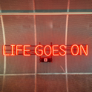 010 人生答案局：生活一定会变好的。