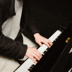 “冬阶与琴音的等候”| Vol.028