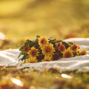 001.女孩，有点情绪更有活人感。