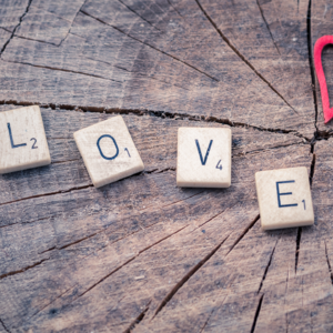 E13 回望生育的过程，痛与爱是我们最强烈的生命体验