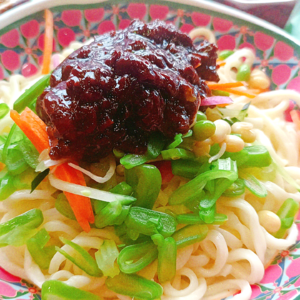 Vol.7｜避雷《老饭骨》炸酱面与割裂的北京城。